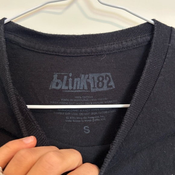 Blink-182 Black Short Sleeve Tee - Picture 2 of 2